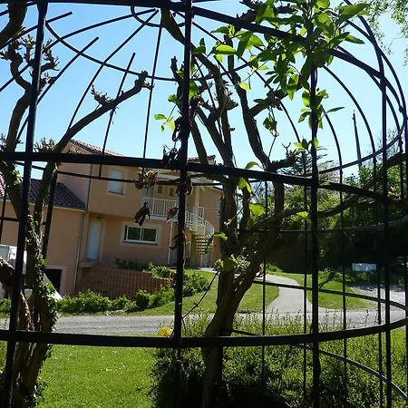 Aux 4 Saisons Bed & Breakfast Tabre