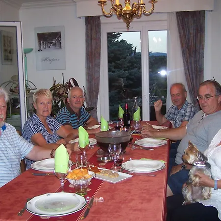 Aux 4 Saisons Bed & Breakfast 3*