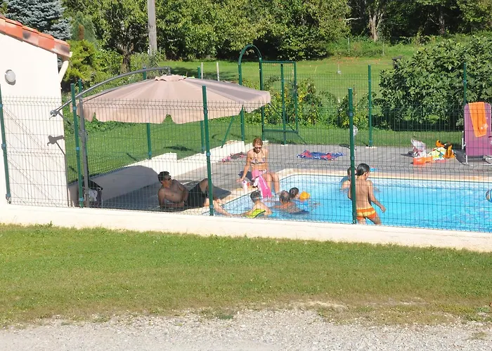 Aux 4 Saisons فندق مبيت وإفطار Tabre